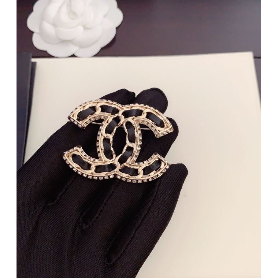 Chanel Brooches - Click Image to Close